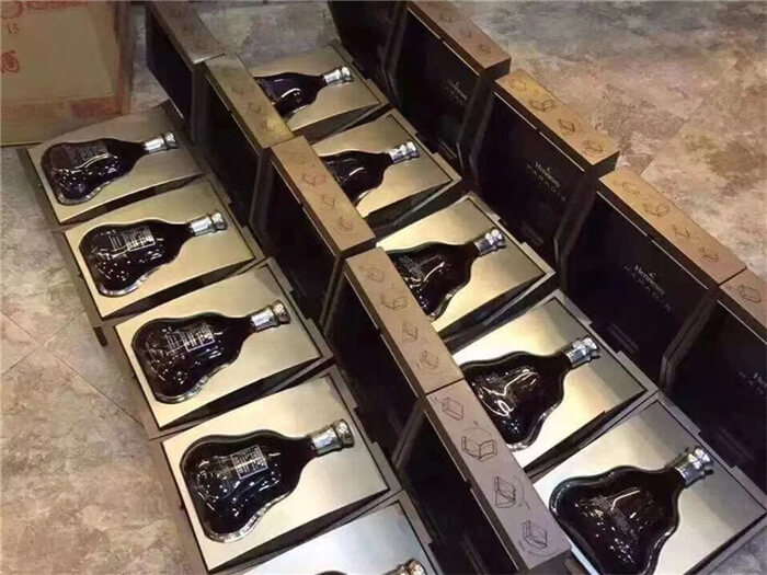 蘇州回收3箱高檔洋酒(圖1)